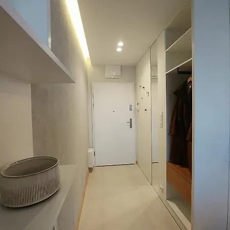 Capital - Towarowa Apartmán Poznaň