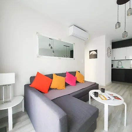 Capital - Towarowa Apartment *