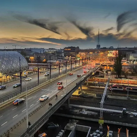 Capital - Towarowa Apartmán Poznaň