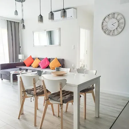 Capital - Towarowa Apartment