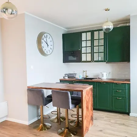 Capital - Towarowa *