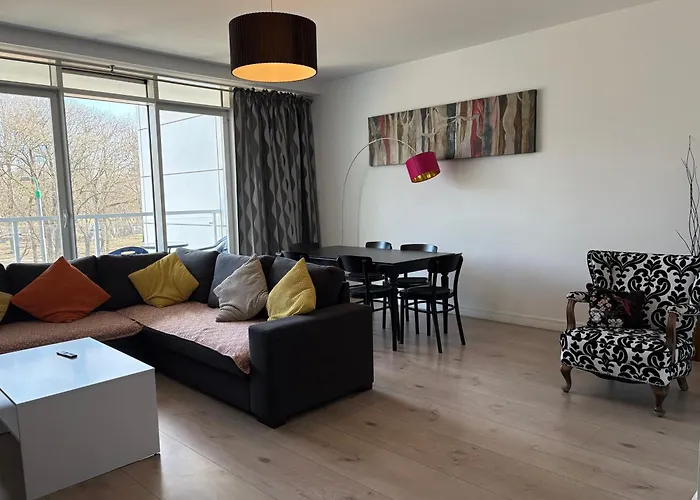 Capital - Towarowa * 포즈난