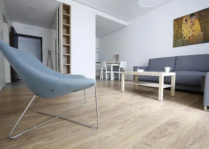 Capital - Towarowa *