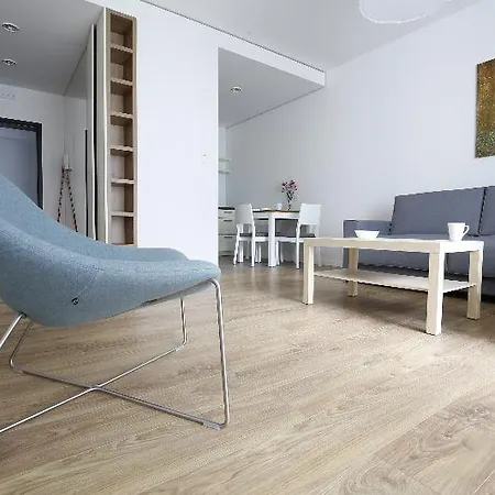 Capital - Towarowa *