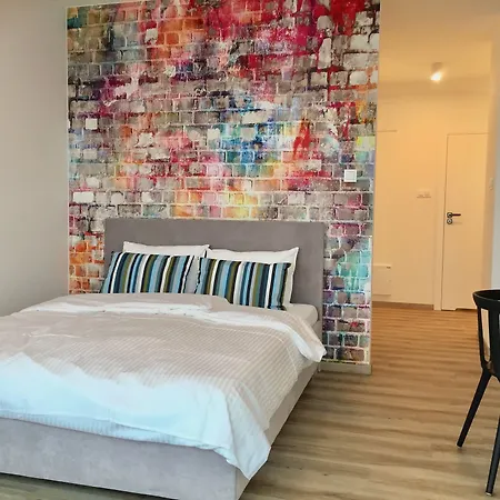 Capital - Towarowa *