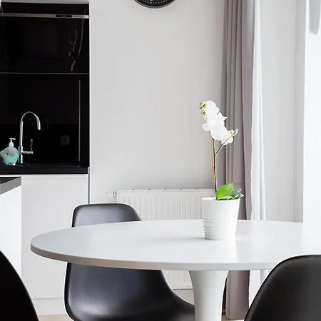 Capital - Towarowa Apartamento