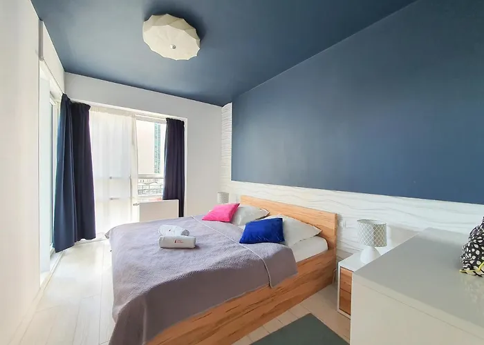 Capital - Towarowa *