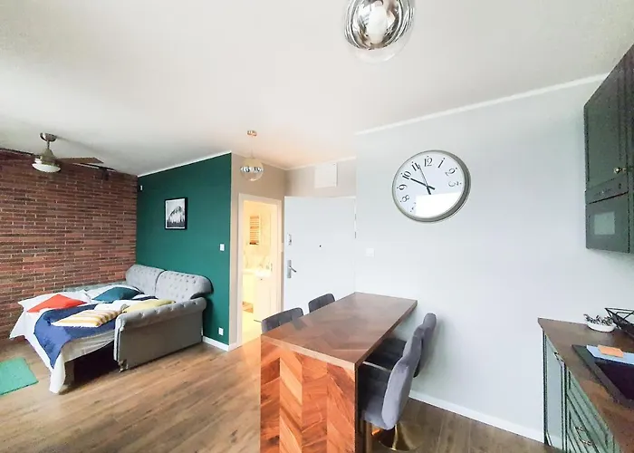 Capital - Towarowa *